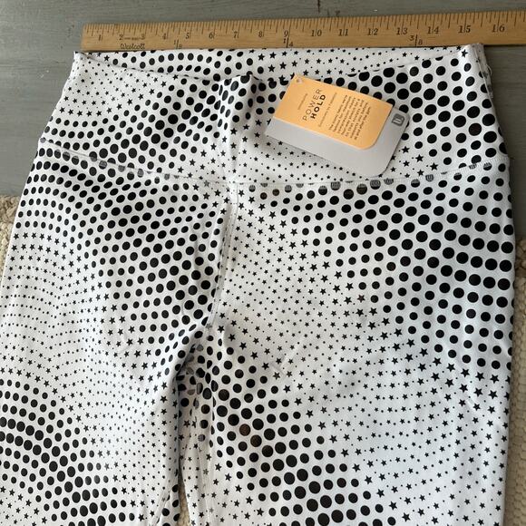 NWT Fabletics Powerhold Legging Sports Bra White Black Stars Dots Set Sz XXL - Picture 6 of 9